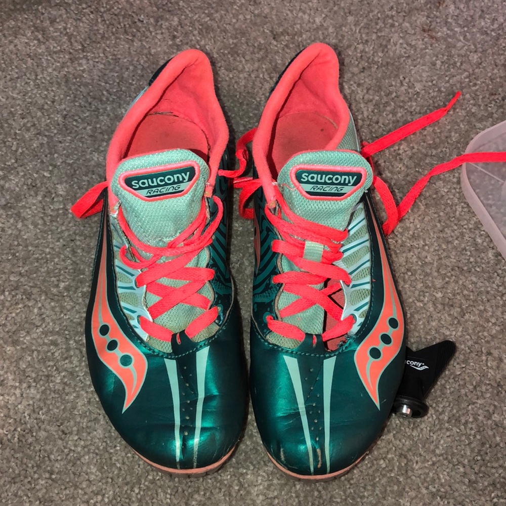 saucony racing track spikes